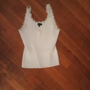 White fitted tank top